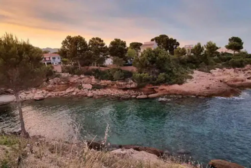 Apartment Apartamento En Calafat Con Jardin