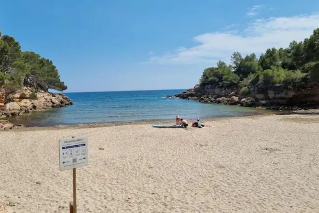 Apartamento En Calafat Con Jardin Apartment